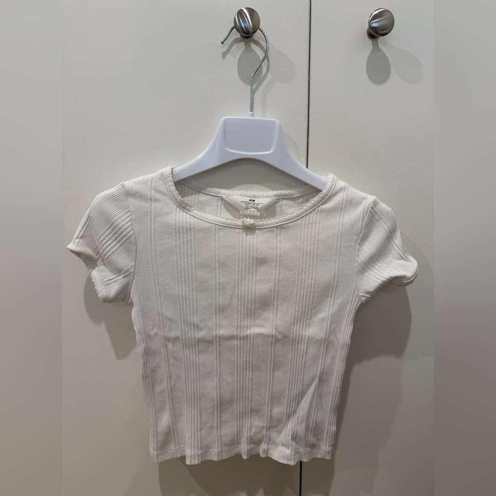 H&M Cream Ribbed Short Sleeve Tee